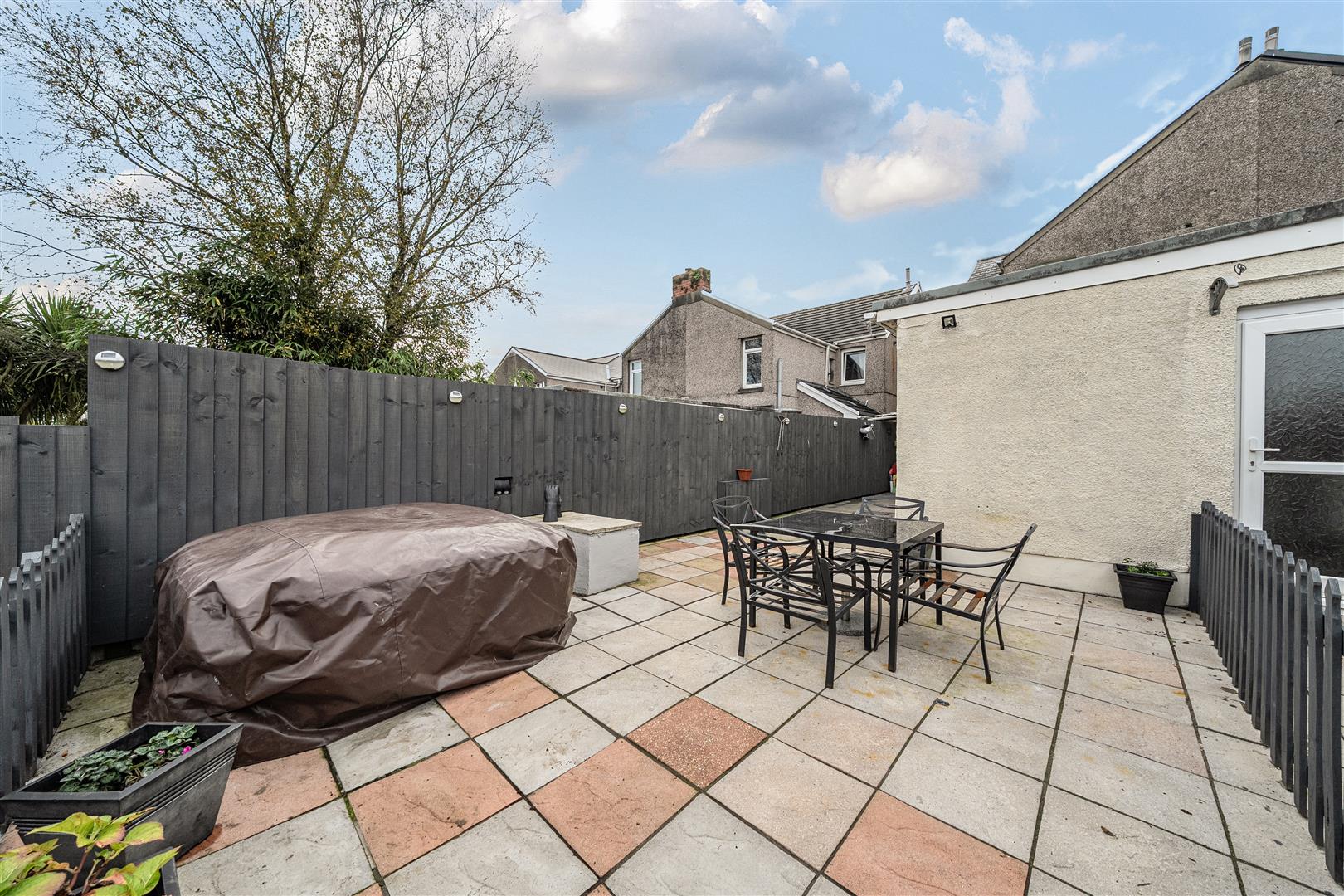 Brighton Road, Gorseinon, Swansea, SA4 4BW
